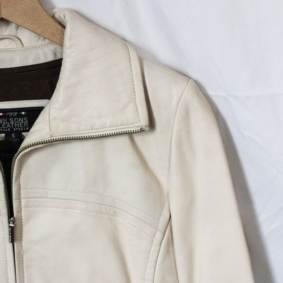 Vintage Women’s Cream Leather Jacket with Thinsulate Liner Zip Front Small - Picture 2 of 12